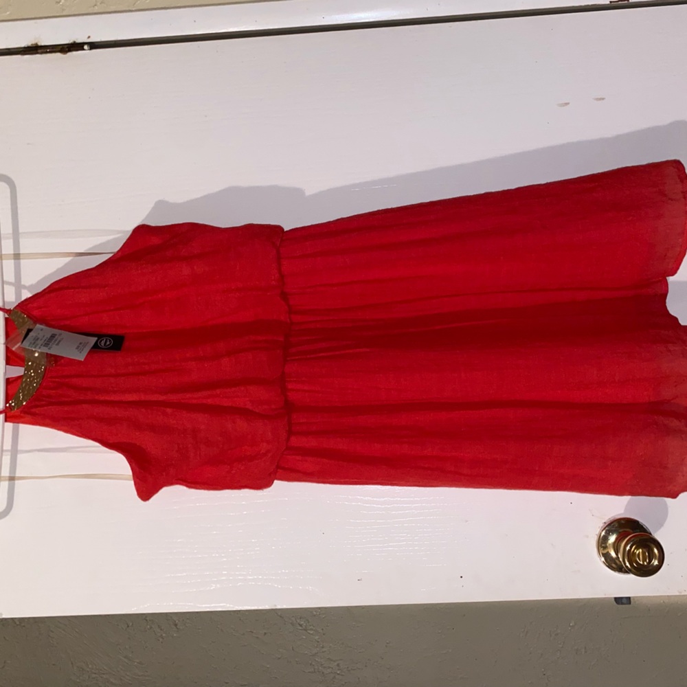 Neon pink dress w/ gold neck accent